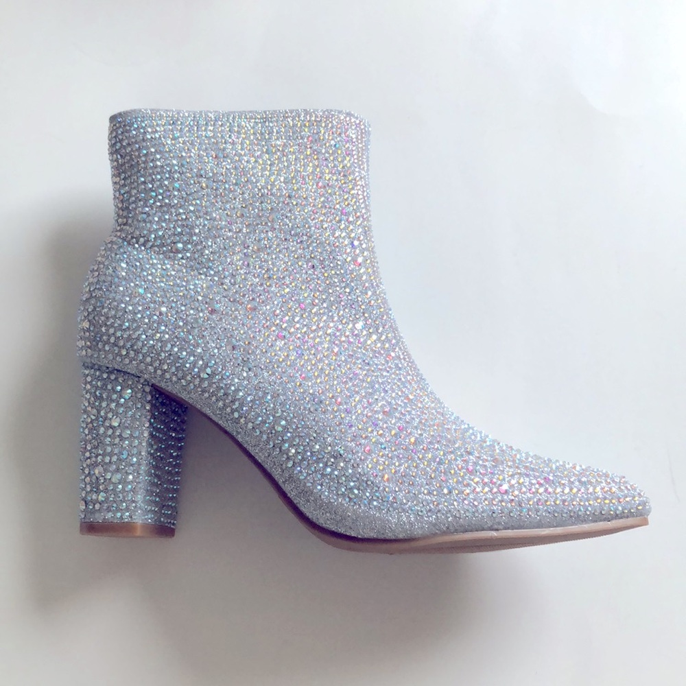 🎊HP🎉New Sparkle Glam Silver Rhinestone Boots